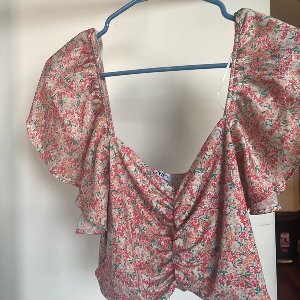 Zara floral crop top